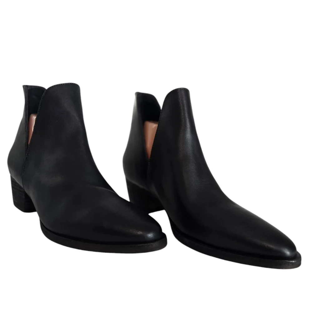 Free People Charm Double V Black Leather Ankle Boots Booties 8.5 - Picture 3 of 13